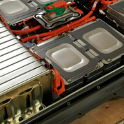 Nissan inaugura fábrica para reciclar baterias de carros elétricos