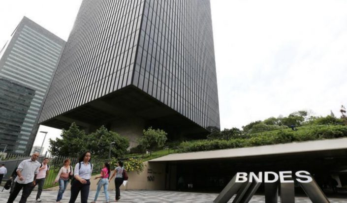 capa-51 BNDES anuncia R$2,2 bilhões para financiar energia limpa para pessoas físicas e empresas
